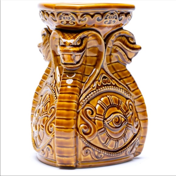NWT Disney Club 33 Indiana Jones Snakes Mug - Picture 1 of 1
